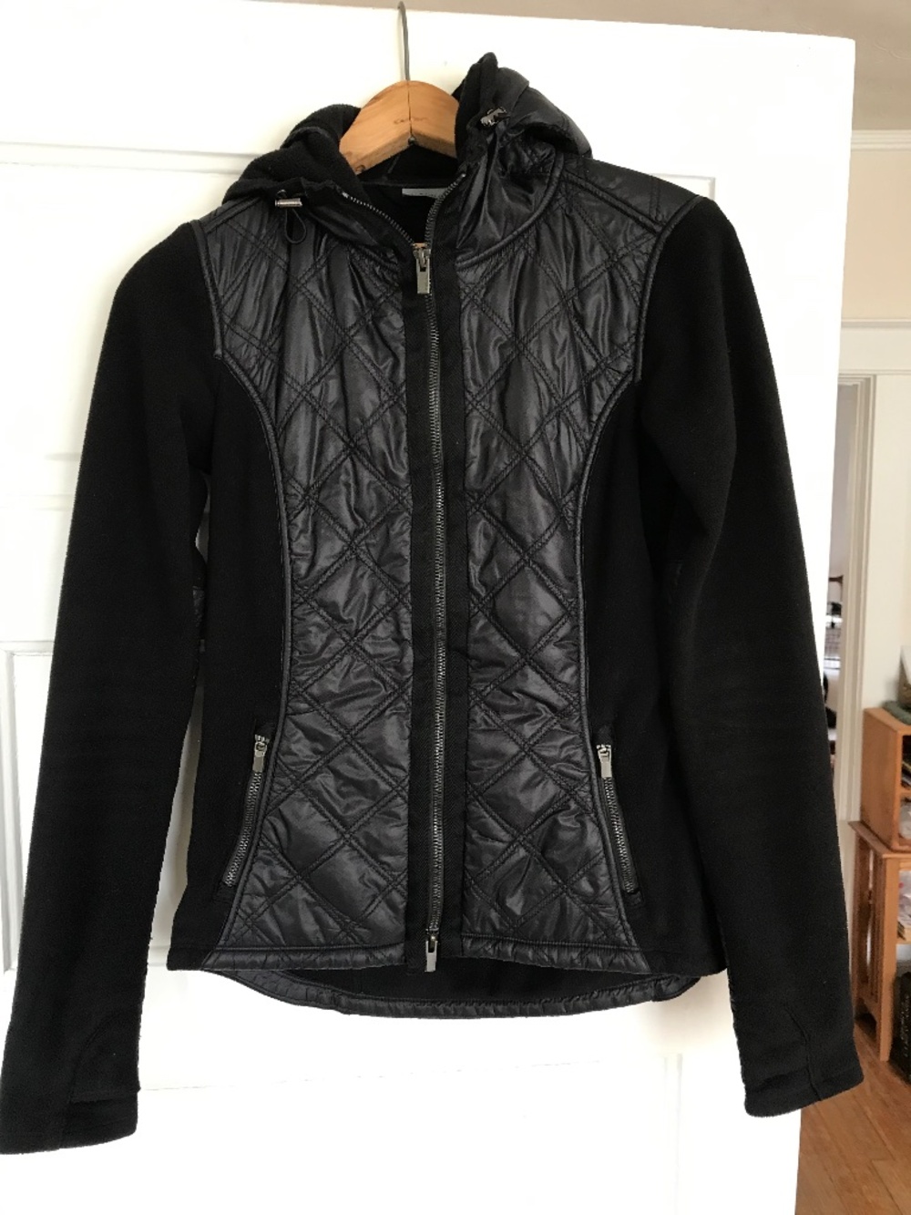 Athleta Jacket Womens XS Black Rock Springs Hooded Quilted Full Zip Thumbholes
